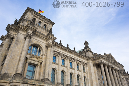 德國(guó)的房?jī)r(jià)為什么“炒”不起來(lái)？其實(shí)是因?yàn)椤?  />
                   
		        </div>
		        <div style=